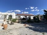 Villa Del Carmen : Resale Villa for Sale in Somontin, Almería