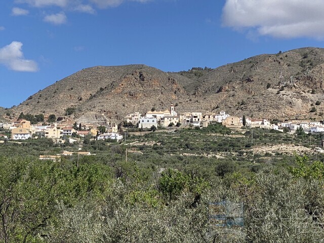 Villa Del Carmen : Resale Villa for Sale in Somontin, Almería