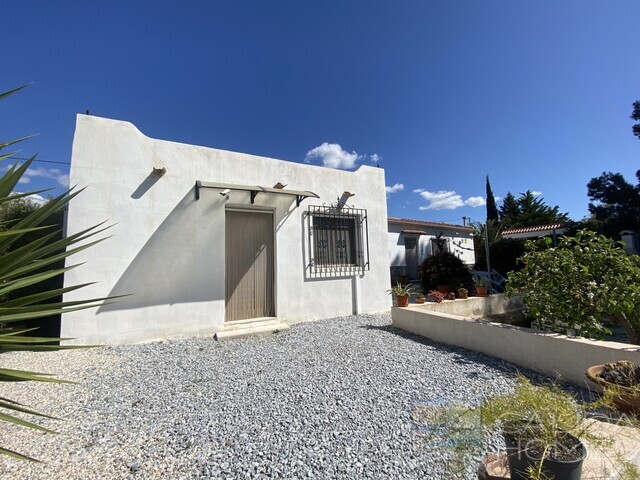 Villa Del Carmen : Resale Villa for Sale in Somontin, Almería