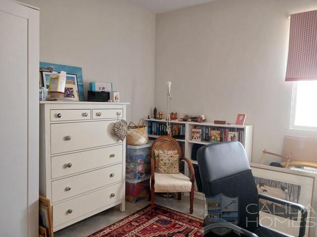 Villa Delight : Resale Villa for Sale in Arboleas, Almería