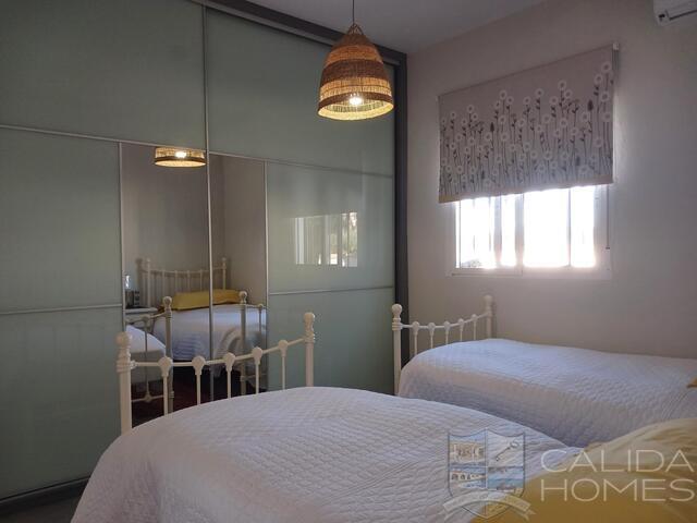 Villa Delight : Resale Villa for Sale in Arboleas, Almería