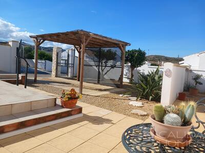 Villa Delight : Resale Villa in Arboleas, Almería