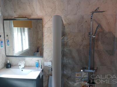 Villa Delight : Resale Villa in Arboleas, Almería