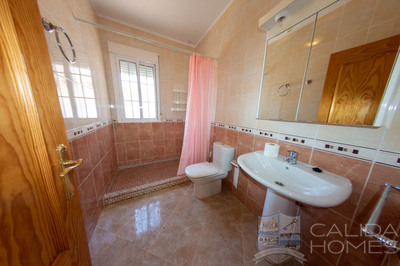 Villa Dulce : Resale Villa in Arboleas, Almería