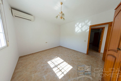 Villa Dulce : Resale Villa in Arboleas, Almería