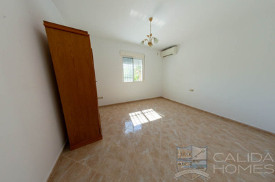 Villa Dulce : Resale Villa in Arboleas, Almería