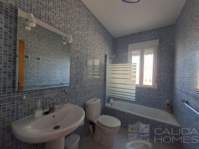 Villa Dulce Suenos : Resale Villa for Sale in Arboleas, Almería
