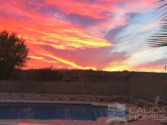 Villa Dulce Suenos : Resale Villa for Sale in Arboleas, Almería