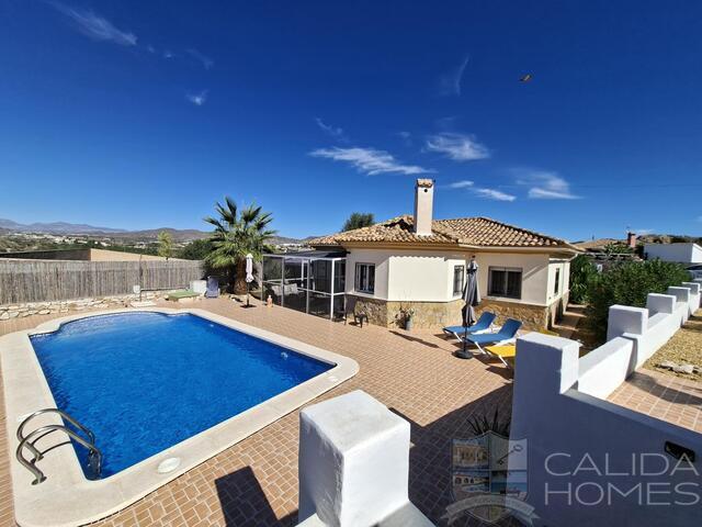 Villa Dulce Suenos : Resale Villa for Sale in Arboleas, Almería