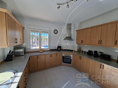 Villa Dulce Suenos : Resale Villa in Arboleas, Almería