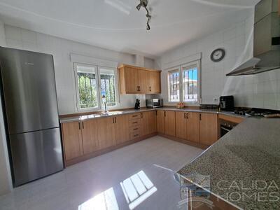 Villa Dulce Suenos : Resale Villa in Arboleas, Almería