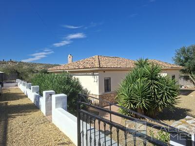 Villa Dulce Suenos : Resale Villa in Arboleas, Almería
