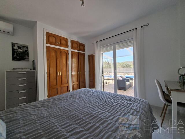Villa Dulce Suenos : Resale Villa for Sale in Arboleas, Almería