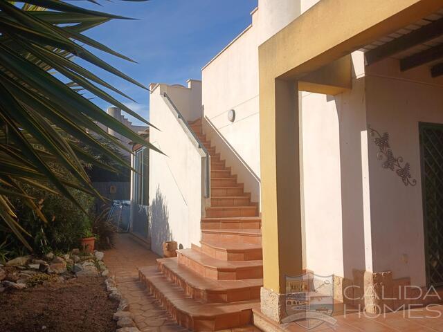 Villa Elefante : Resale Villa for Sale in La Alfoquia, Almería