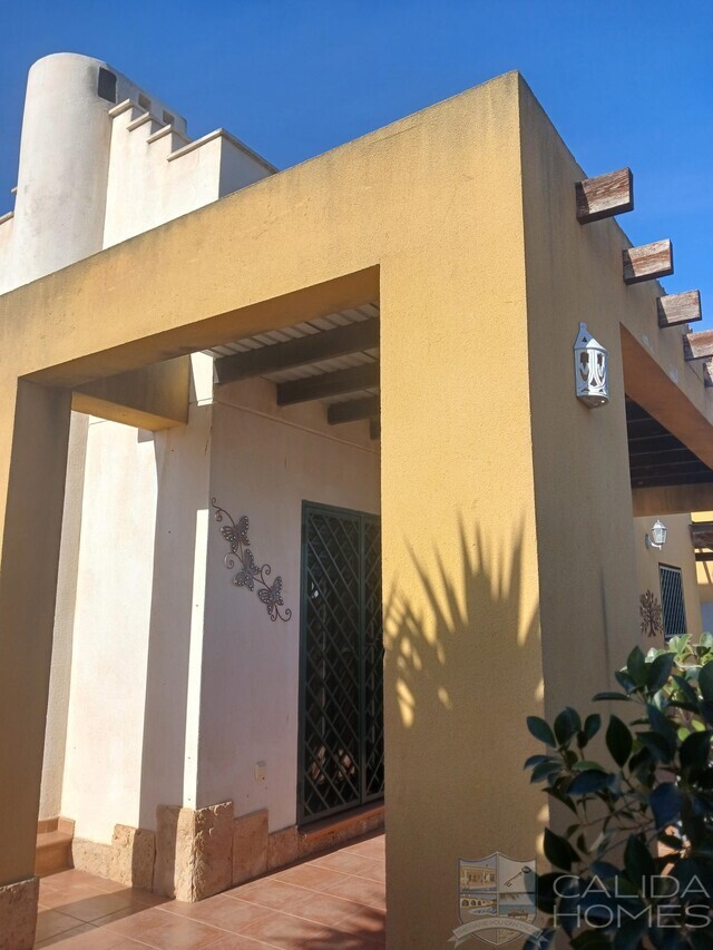 Villa Elefante : Resale Villa for Sale in La Alfoquia, Almería