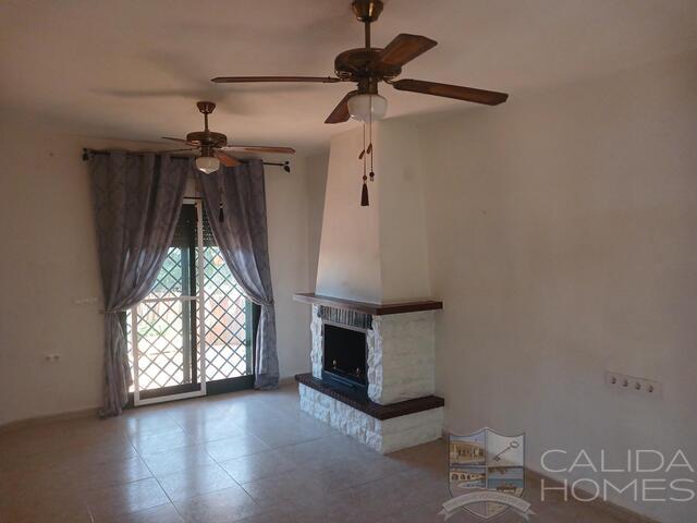 Villa Elefante : Resale Villa for Sale in La Alfoquia, Almería