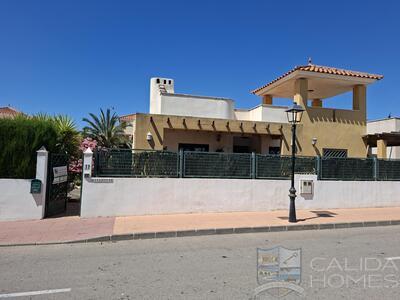 Villa Elefante : Resale Villa in La Alfoquia, Almería