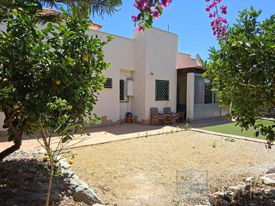 Villa Elefante : Resale Villa in La Alfoquia, Almería