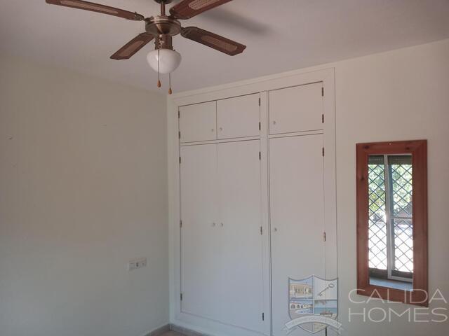 Villa Elefante : Resale Villa for Sale in La Alfoquia, Almería