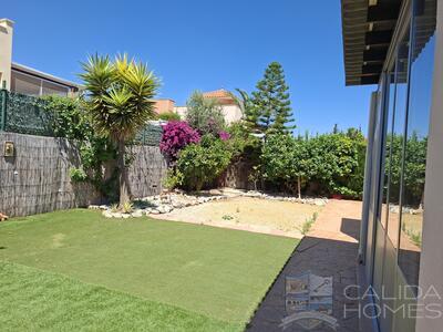 Villa Elefante : Resale Villa in La Alfoquia, Almería