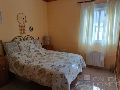 Villa Ellie: Resale Villa in Arboleas, Almería