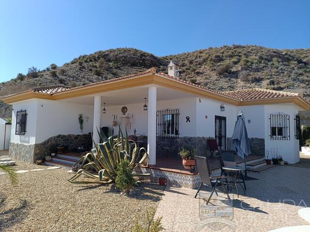 Villa Ellie: Herverkoop Villa te Koop in Arboleas, Almería