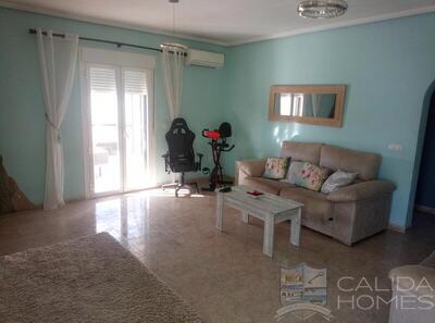 Villa Elm: Resale Villa in Arboleas, Almería