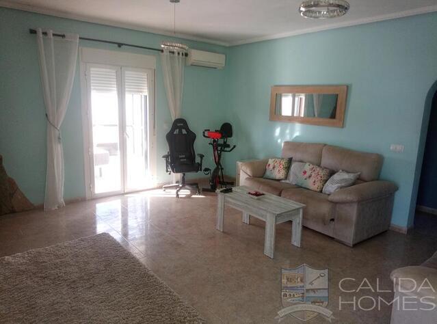 Villa Elm: Resale Villa for Sale in Arboleas, Almería