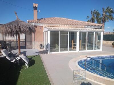 Villa Elm: Resale Villa in Arboleas, Almería