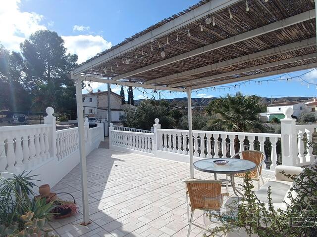 Villa Elvira : Herverkoop Villa te Koop in Arboleas, Almería