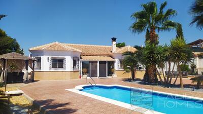 Villa Encanta : Resale Villa in Arboleas, Almería