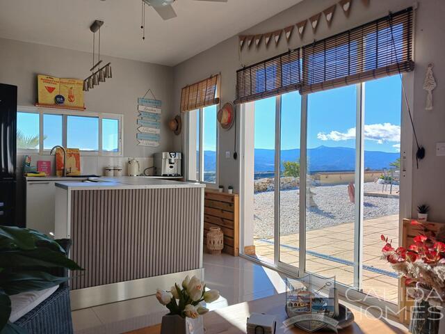 Villa Enchantment : Resale Villa for Sale in Partaloa, Almería