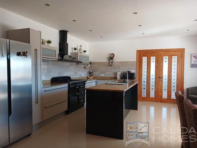 Villa Enchantment : Resale Villa in Partaloa, Almería