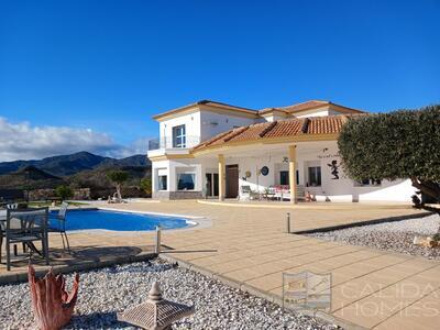 Villa Enchantment : Resale Villa in Partaloa, Almería
