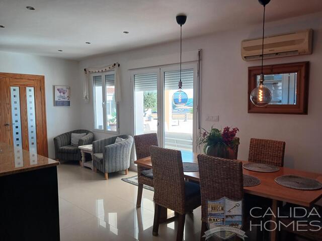 Villa Enchantment : Resale Villa for Sale in Partaloa, Almería