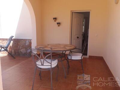 Villa Escondite: Resale Villa in Arboleas, Almería