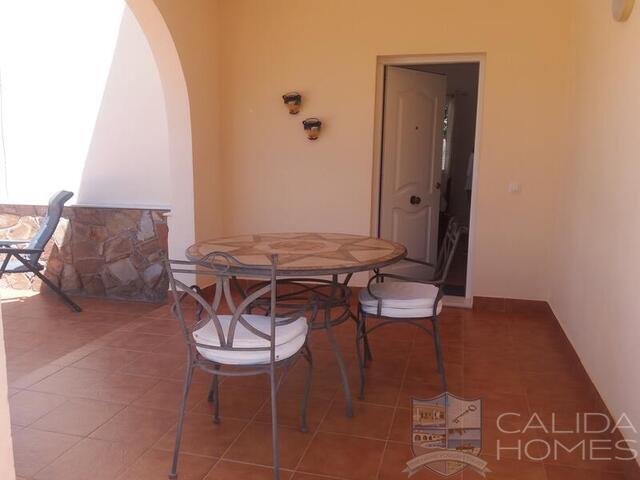 Villa Escondite: Resale Villa for Sale in Arboleas, Almería