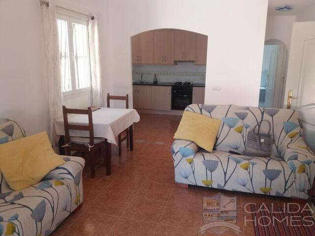 Villa Escondite: Resale Villa for Sale in Arboleas, Almería