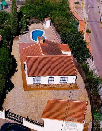 Villa Escondite: Resale Villa in Arboleas, Almería