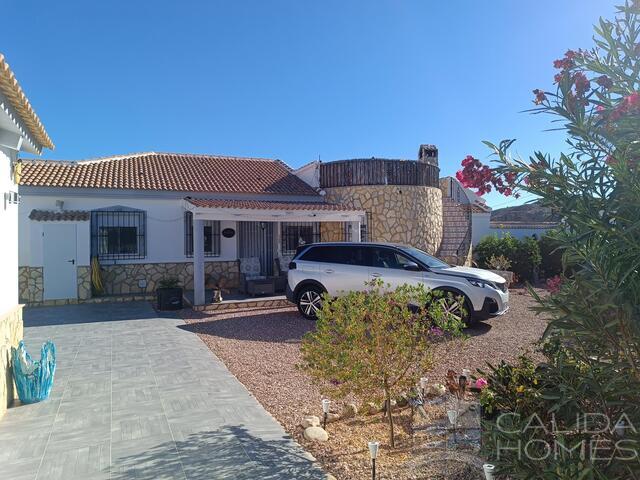 Villa Especial : Revente Villa à vendre dans Arboleas, Almería