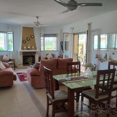 Villa Esperanza : Herverkoop Villa in Arboleas, Almería