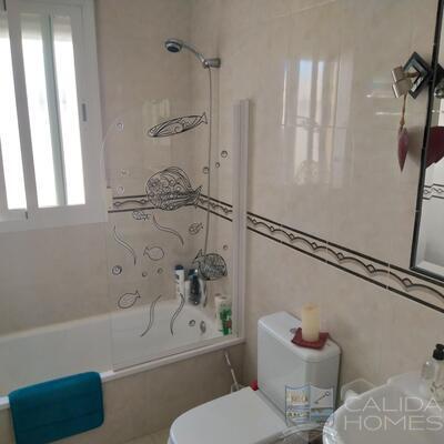 Villa Esperanza : Herverkoop Villa in Arboleas, Almería