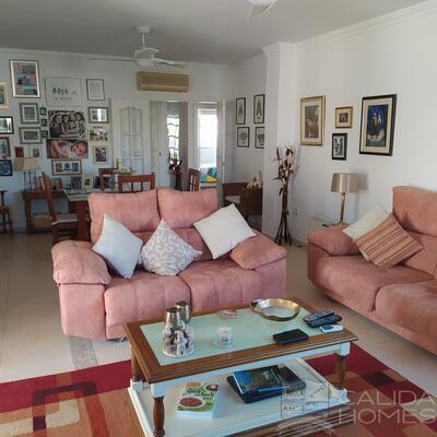 Villa Esperanza : Herverkoop Villa in Arboleas, Almería