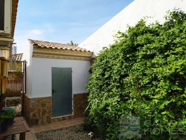 Villa Esperanza: Resale Villa for Sale in Arboleas, Almería