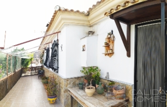 Villa Esperanza: Resale Villa for Sale in Arboleas, Almería