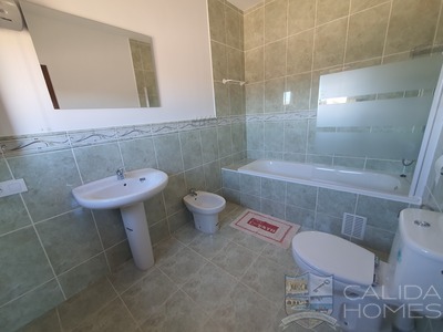 Villa Fantastico: Resale Villa in Zurgena, Almería