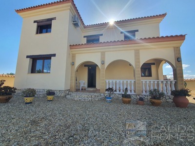 Villa Fantastico: Resale Villa in Zurgena, Almería