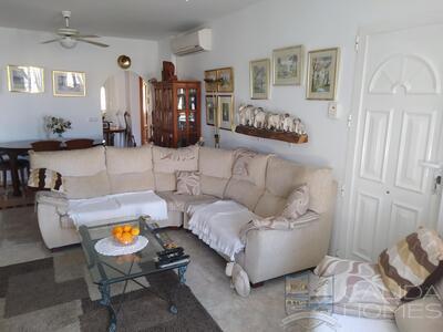 Villa Felicitas: Resale Villa in Arboleas, Almería