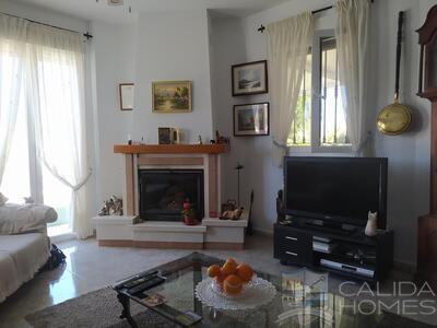 Villa Felicitas: Resale Villa in Arboleas, Almería