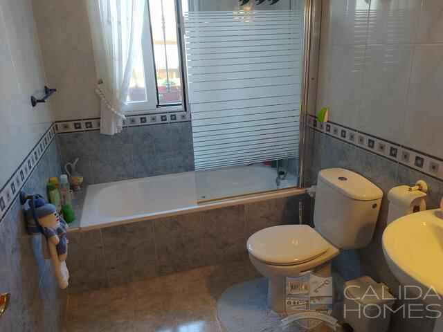 Villa Felicitas: Resale Villa for Sale in Arboleas, Almería